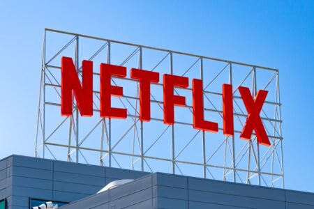 Por que a Netflix desistiu da aquisição da Warner Bros.?