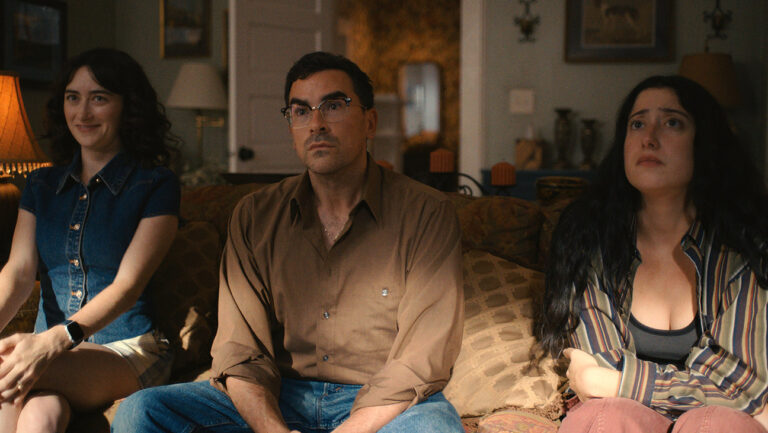 Trailer de Big Mistakes revela comédia de Dan Levy na Netflix