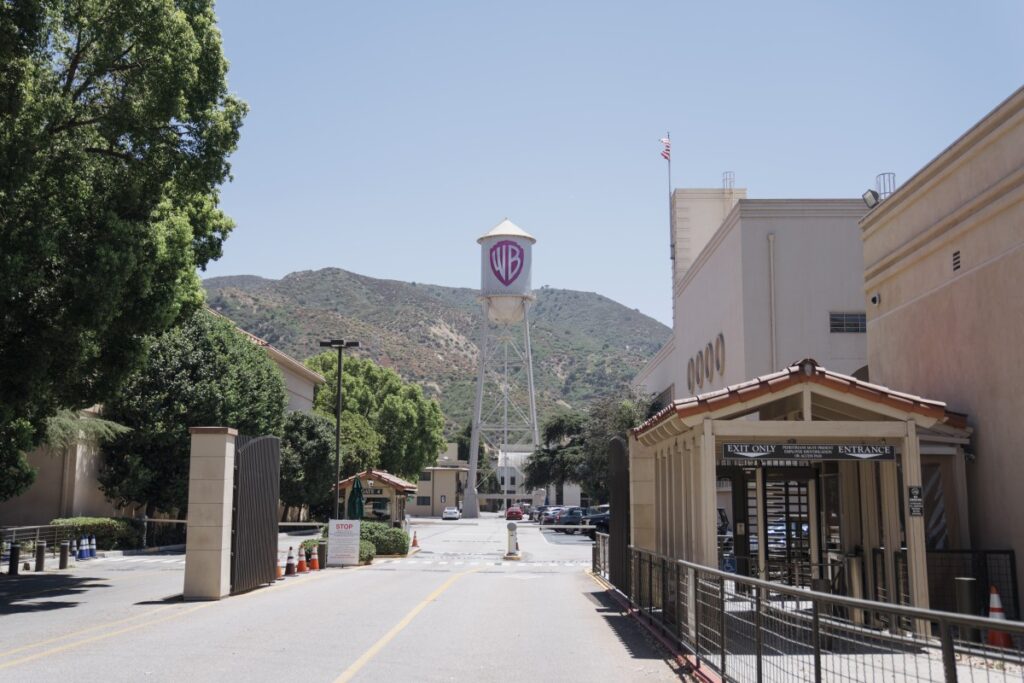 Entenda a venda histórica da Warner Bros. Discovery e seus impactos