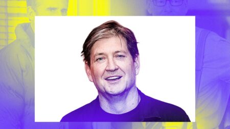 Bill Lawrence mantém otimismo sobre parceria Paramount e Warner Bros.