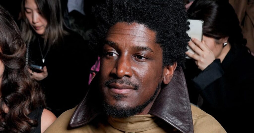 Labrinth critica série e publica mensagem polêmica no Instagram