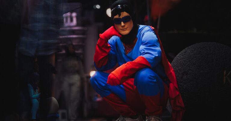 Netflix adapta história policial de super-herói aclamada em nova série Netflix adapta história policial de super-herói aclamada em nova série