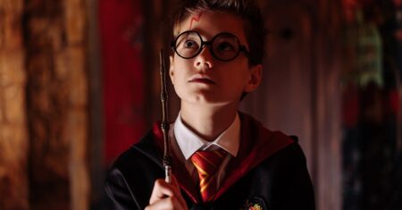 Primeira imagem da série Harry Potter é divulgada no Instagram