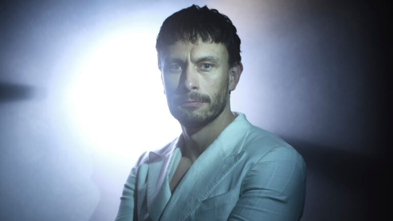 Richard Gadd fala sobre ‘Baby Reindeer’, processo e vida após fama