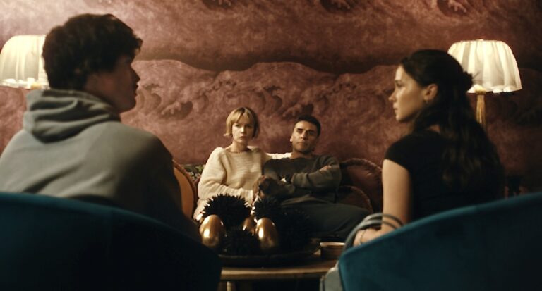 Lee Sung Jin fala sobre a nova temporada de Beef e seus desafios