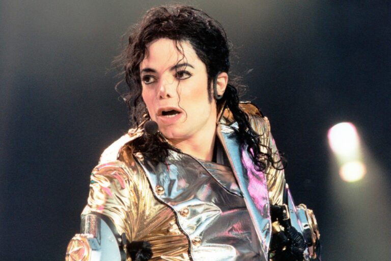 Entenda por que o documentário sobre abuso sexual de Michael Jackson não está disponível