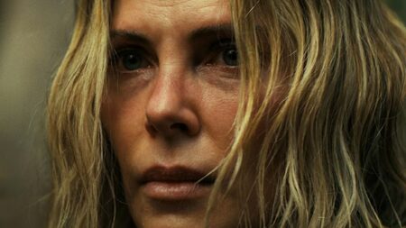 Charlize Theron luta contra sádico Taron Egerton em thriller da Netflix