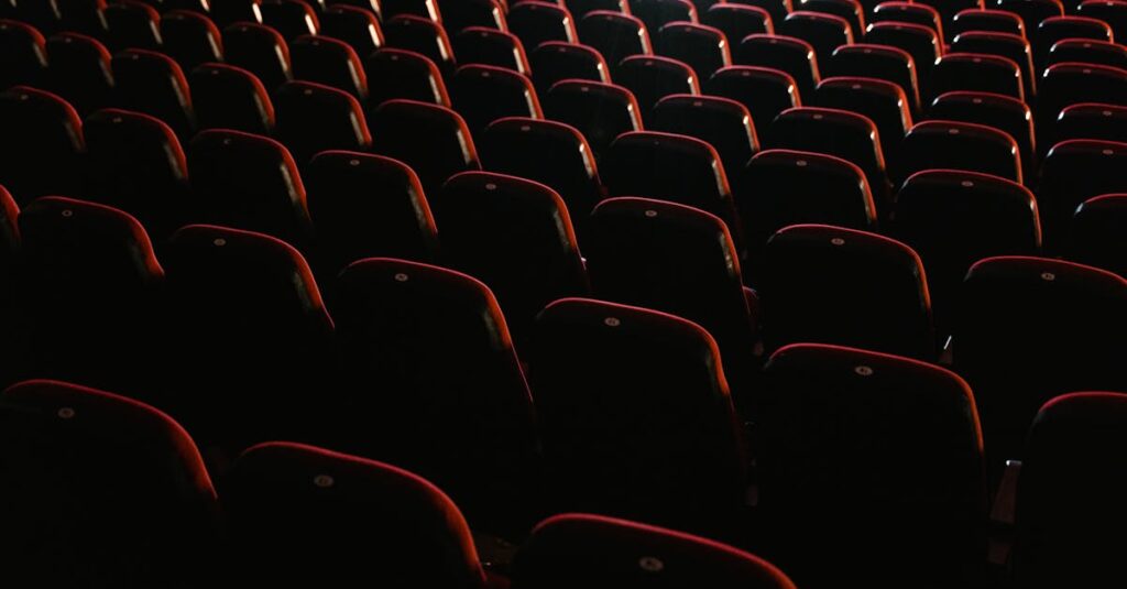 Filme de Sydney Sweeney fracassa no cinema, mas lidera lançamentos da HBO