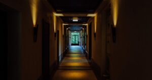 Ralph Fiennes indica atriz para interpretar Voldemort na série Harry Potter da HBO