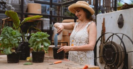 Zach Galifianakis estreia série de jardinagem com humor na Netflix no Dia da Terra