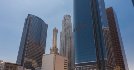 Impactos de uma possível fusão entre Paramount e Warner