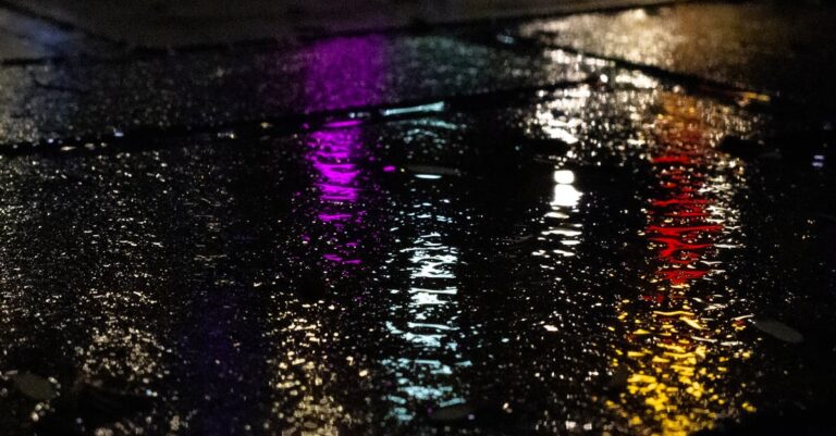 Apex: thriller com Charlize Theron na Netflix fica perto do fracasso