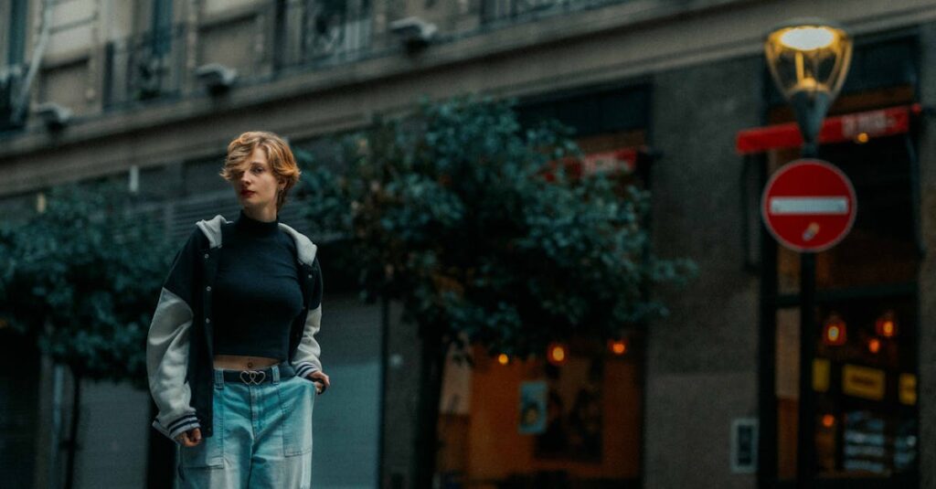 Scarlett Johansson pode retomar comédia romântica dos anos 2000 em nova série da Netflix