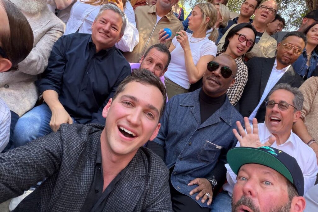 Matt Friend registra reunião de comediantes na casa do CEO da Netflix